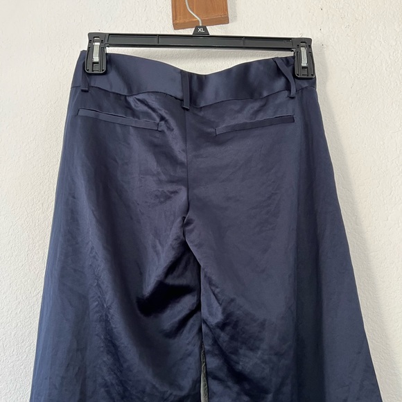 NWT Alice+Olivia wide leg shimmer satin pants 2. - Picture 10 of 16